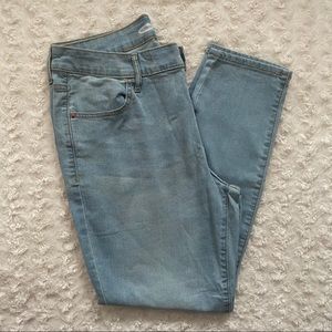 Women’s Old Navy Super Skinny Jeans